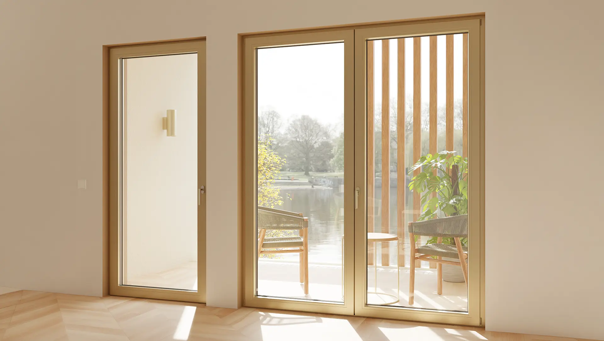 Fenster 83 AD/MD mit Ausblick auf einen Balkon am See